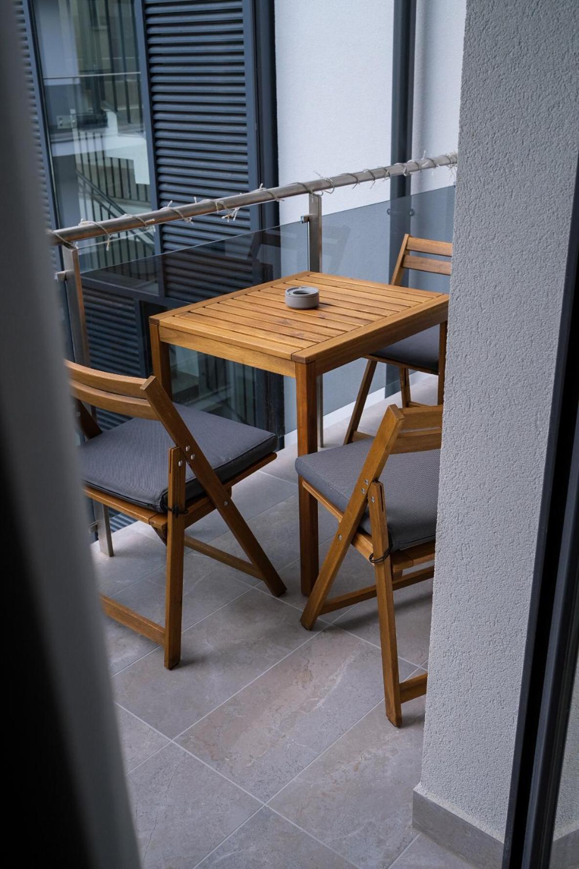 Cityscape Apartment ~ Ac/Indoor Parking/Balcony ブダペスト エクステリア 写真
